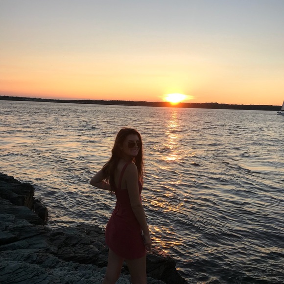 Meet your Posher, Olivia - Picture 2 of 3